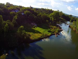 1.8 ha Farm in Parys
