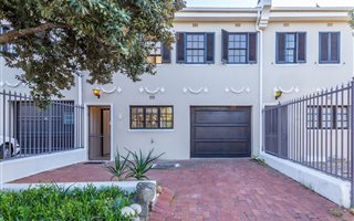 2 Bedroom Duplex in Hout Bay and surrounds