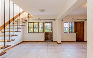 2 Bedroom Duplex in Hout Bay and surrounds