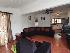 3 Bed House in Oaklands