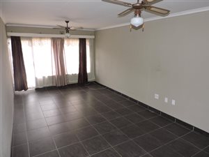 3 Bed Apartment in Roodepoort Central