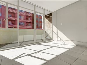 3 Bed Apartment in Johannesburg Central