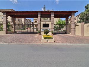 2 Bed Townhouse in Sunninghill