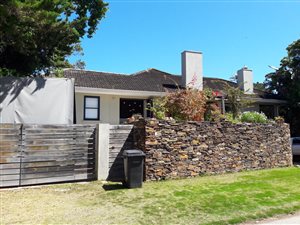5 Bed House in Leisure Isle