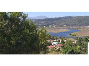 1043 m² Land available in Bergsig