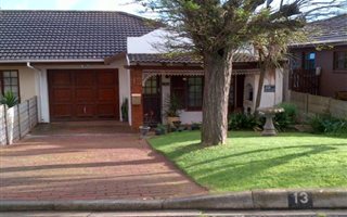 2 Bedroom House in Vredenburg