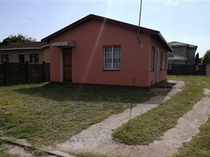3 Bed House in Aquadene