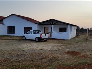 4 Bed Garden Cottage in Vanderbijlpark SW