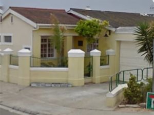 4 Bed House in New Woodlands