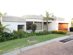 3 Bed Cluster in Paulshof
