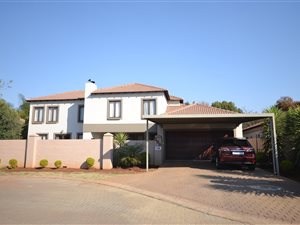 4 Bed House in Rose Acres Estate
