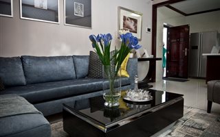 2 Bedroom Apartment in Summerset