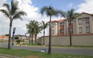 2 Bedroom Townhouse in Aeroton