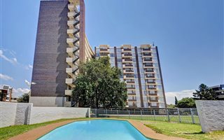 2 Bedroom Apartment in Kloofendal