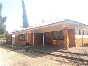 4.3 ha Farm in Estoire