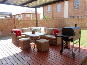 4 Bed Townhouse in Hazeldean (Silverlakes Surroundings)