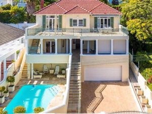 3 Bed House in Bantry Bay