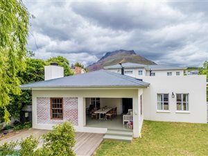 5 Bedroom House in Mostertsdrift