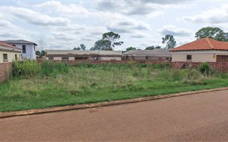 450 m² Land available in Clarina