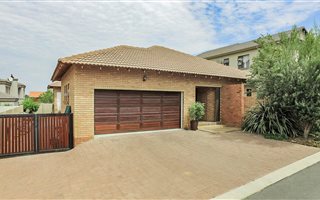 4 Bedroom House in Amberfield