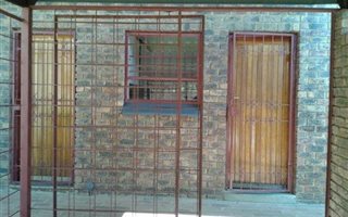 2 Bedroom Flat in Bronkhorstspruit