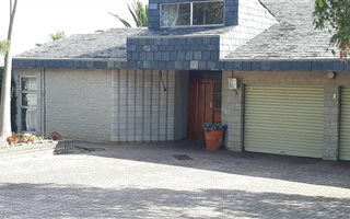 1.8 ha Farm in Colleen Glen
