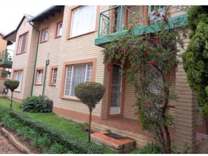 2 Bed Townhouse in Alberton