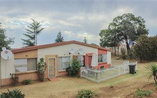 2 Bedroom House in Ridgeway