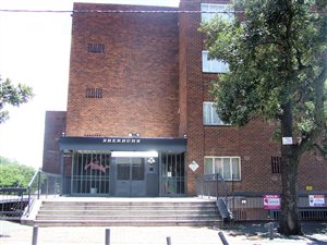 2 Bed Apartment in Kew
