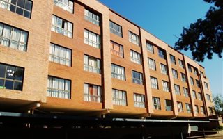 Bachelor apartment in Hillcrest