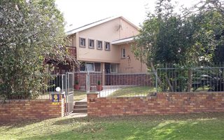 4 Bedroom House in Sunridge Park