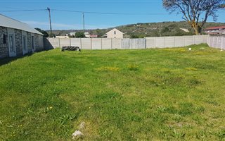 714 m² Land available in Stilbaai