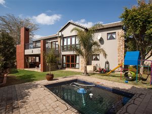 5 Bed House in Willow Acres