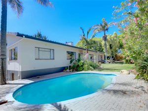 4 Bed House in Bergsig
