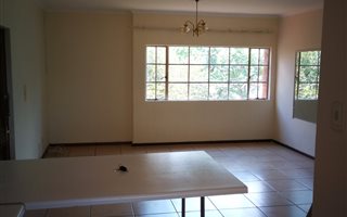 2 Bedroom Flat in Zwartkop
