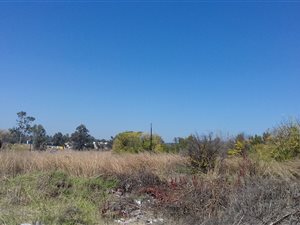 4047 m² Land available in Paradise