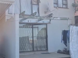 3 Bed House in Newlands West