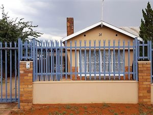 4 Bed House in Hadison Park