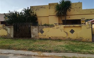 5 Bedroom House in Lenasia South