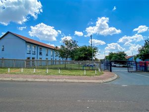 2 Bed Apartment in Tembisa
