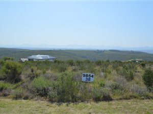 801 m² Land available in Plettenberg Bay