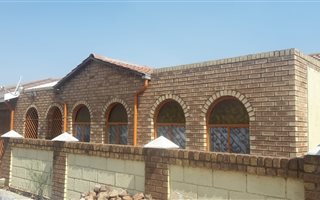 4 Bedroom House in Katlehong
