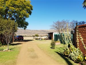 8.6 ha Farm in Kameeldrift West