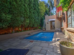 3 Bed Townhouse in Senderwood