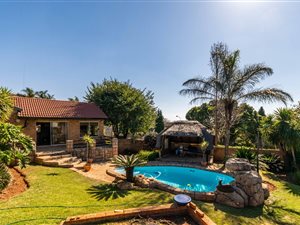 3 Bed House in Roodekrans
