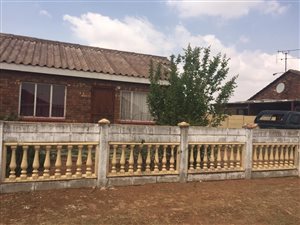 2 Bed House in Mackenzieville