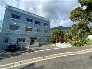 1.5 Bed Apartment in Oranjezicht