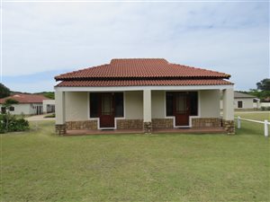 2 Bed Apartment in Keurboomstrand