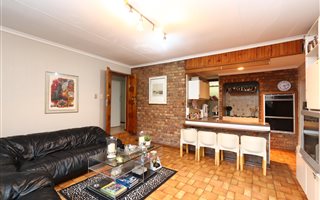 4 Bedroom Townhouse in Gallo Manor