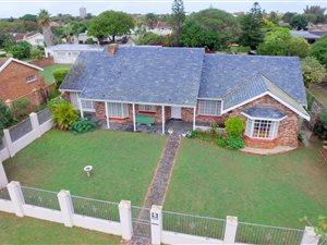 4 Bed House in Summerstrand